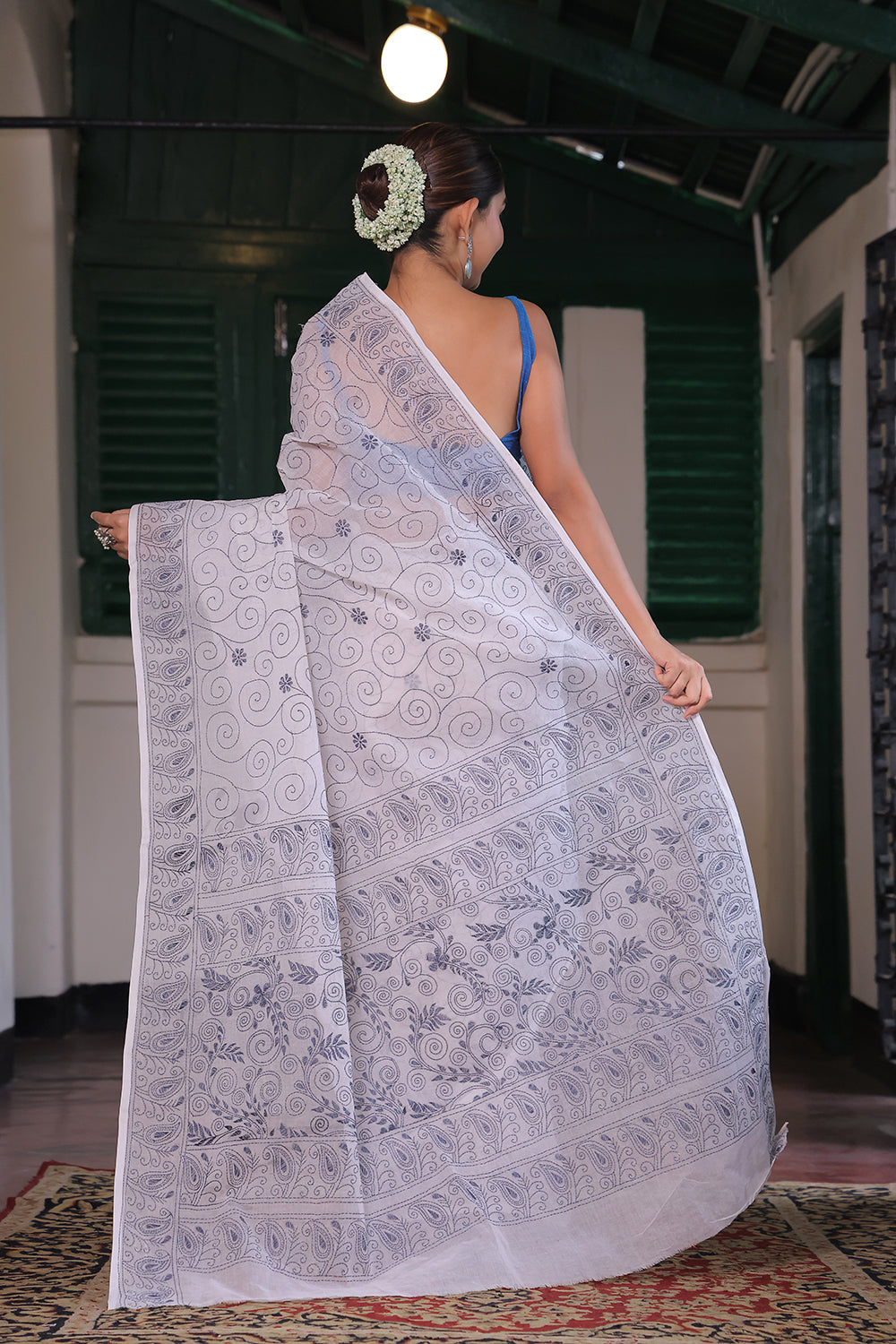Handloom White & Grey Pure Cotton Kantha Saree
