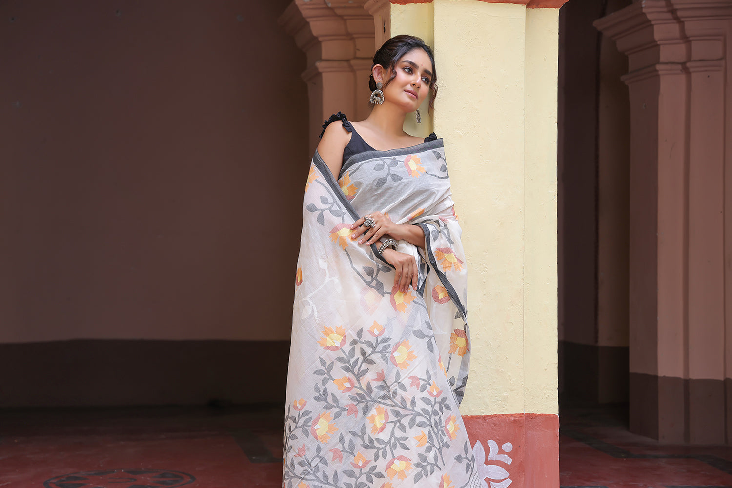 Handloom White Pure Cotton Exclusive Jamdani Saree with Yellow & White Flowers