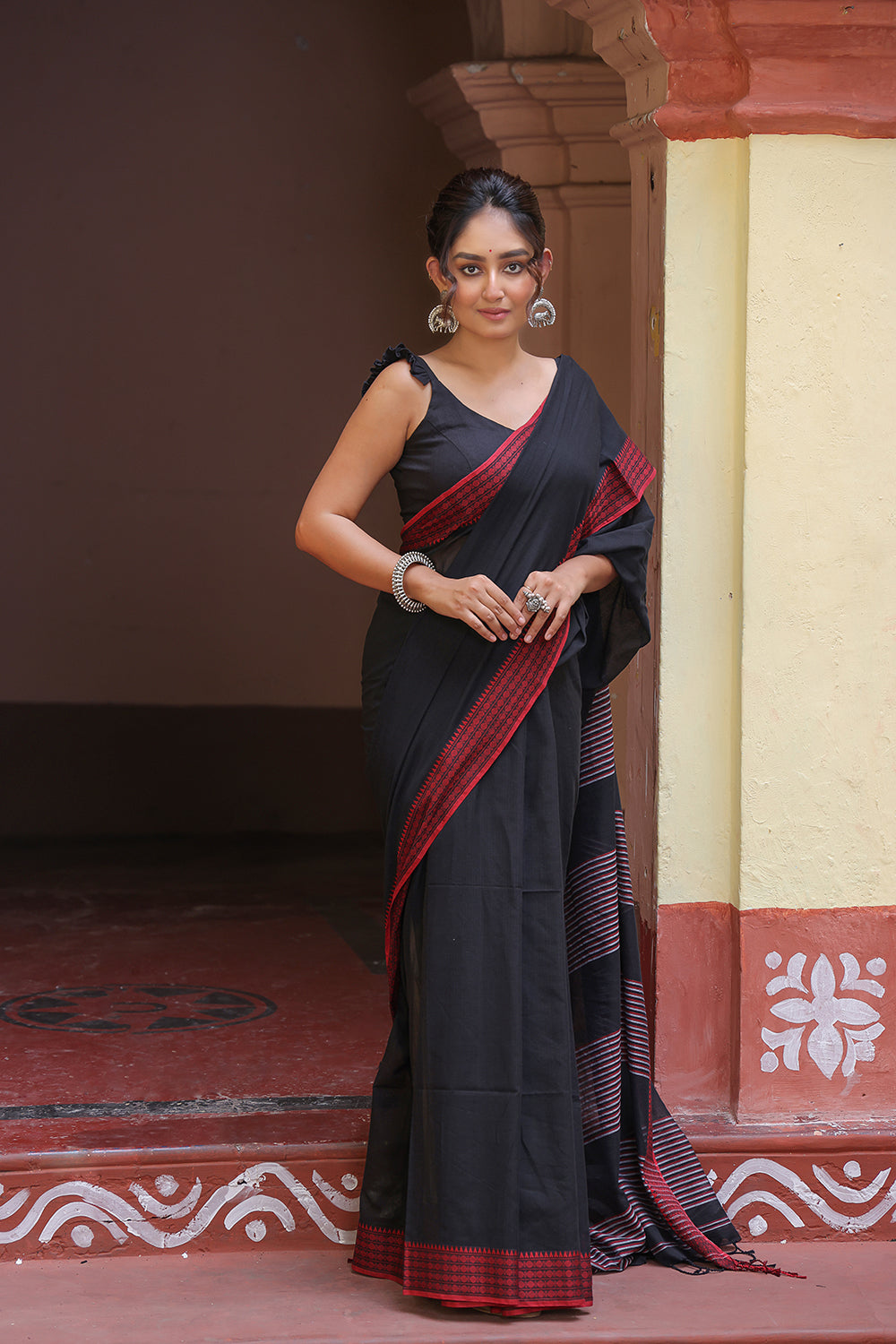 Handloom Black Mulmul Cotton Saree With Maroon Border
