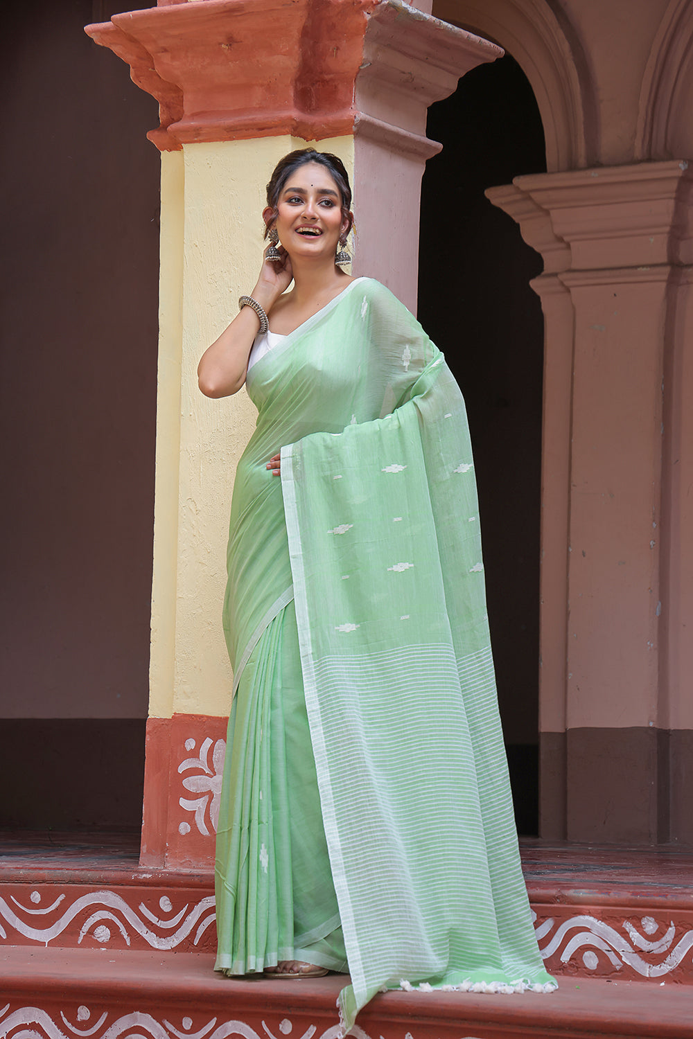 Handloom Pastel Green Mulmul Cotton Jamdani Saree