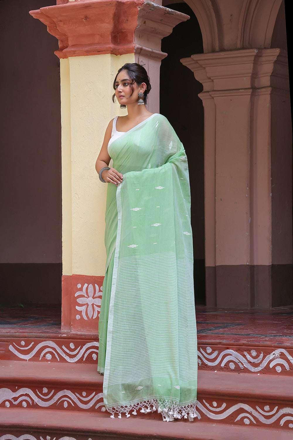 Handloom Pastel Green Mulmul Cotton Jamdani Saree