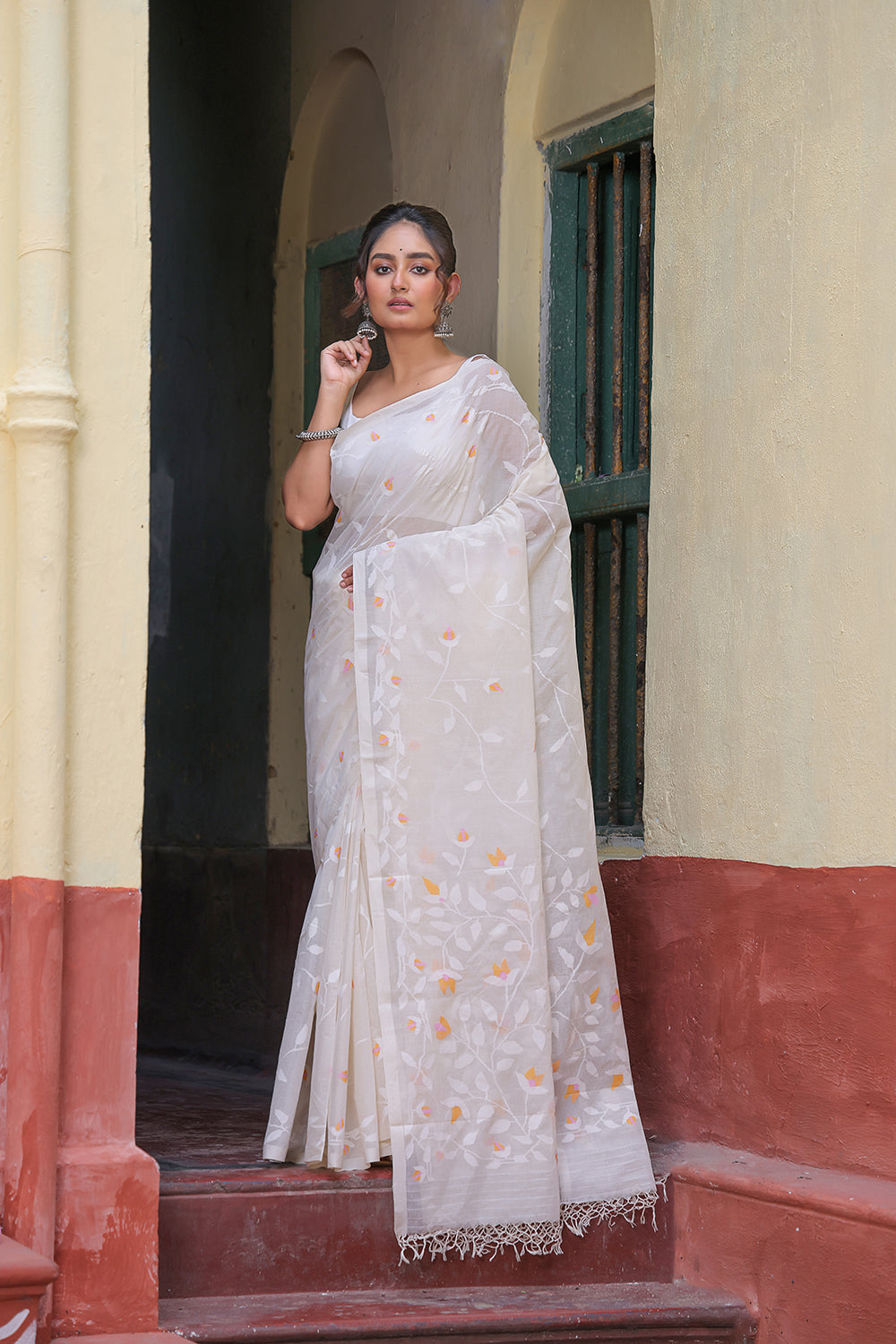 Handloom White Pure Cotton Exclusive Jamdani Saree with Orange and White Flowers