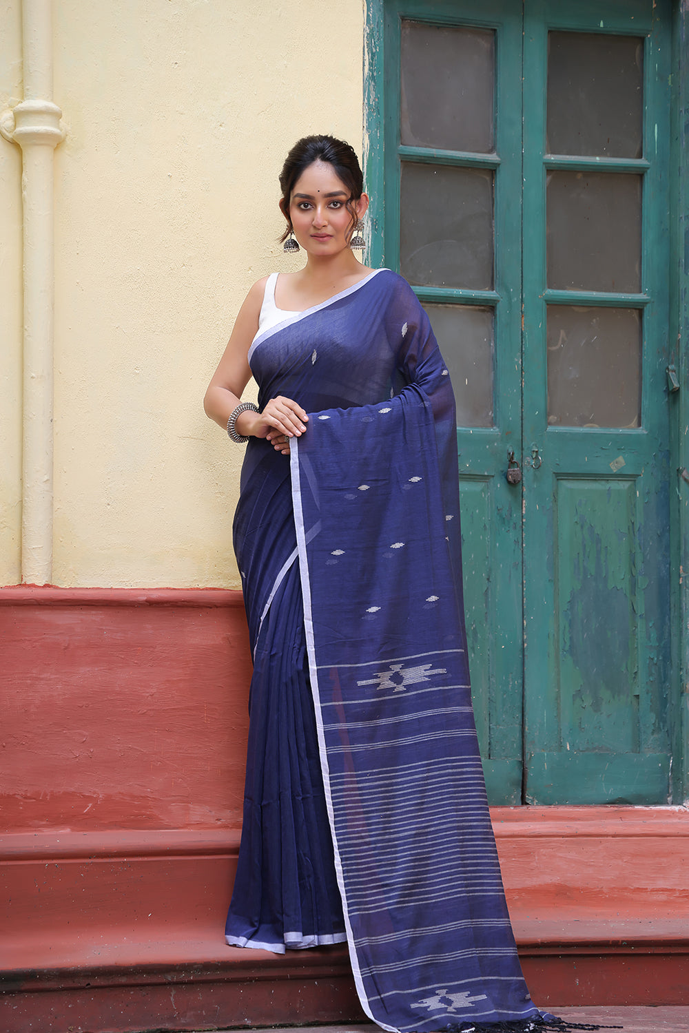 Handloom Admiral Blue Mulmul Cotton Jamdani Saree