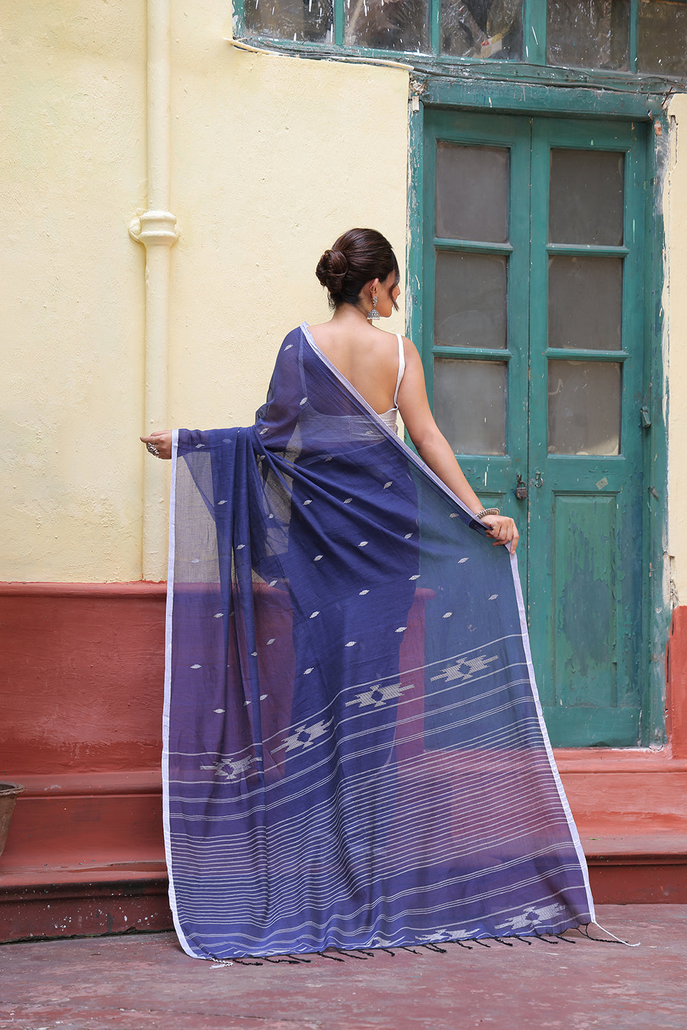Handloom Admiral Blue Mulmul Cotton Jamdani Saree