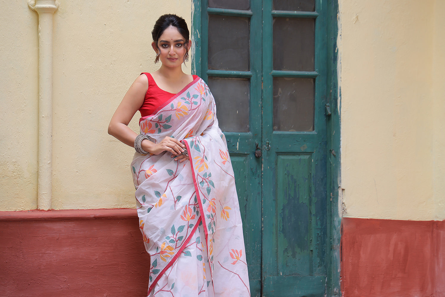 Handloom White and Red Pure Cotton Exclusive Jamdani Saree with Red Border