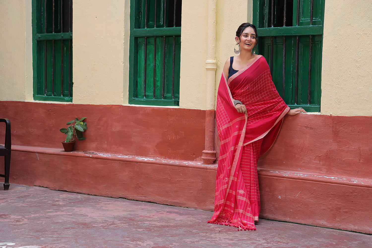 Handloom Hot Pink Mulmul Cotton Jamdani Saree