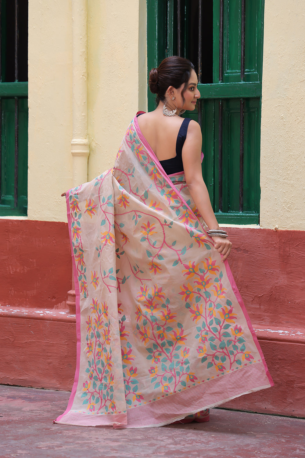 Handloom Beige Pure Cotton Exclusive Jamdani Saree with Pink Border