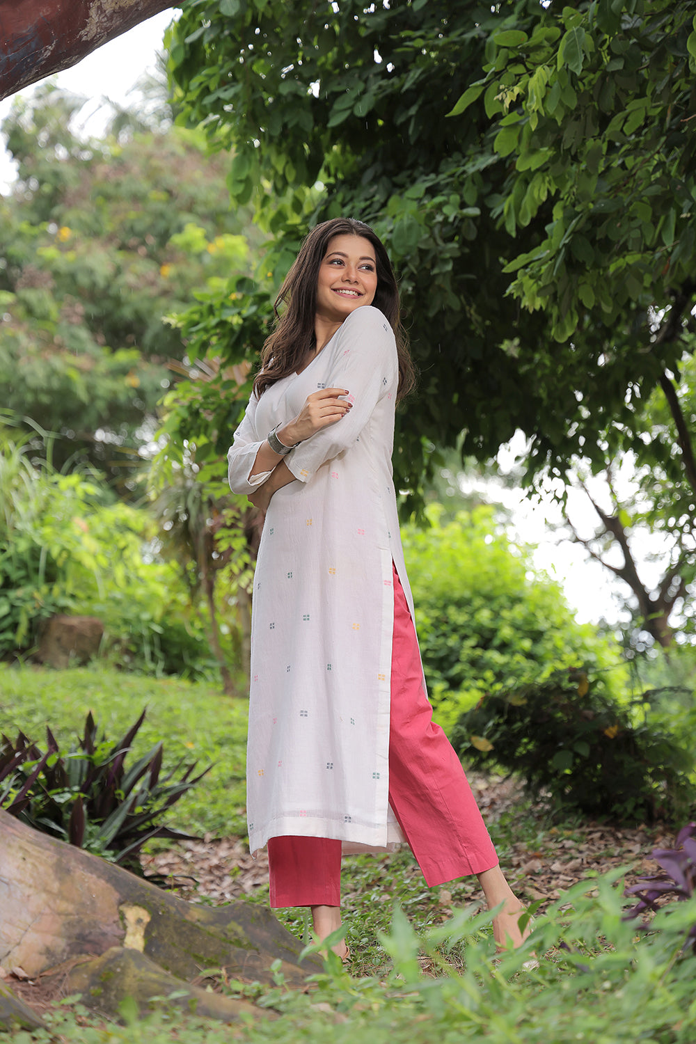 Handloom Off White Pure Cotton Square Jamdani Kurta Set With Dupatta