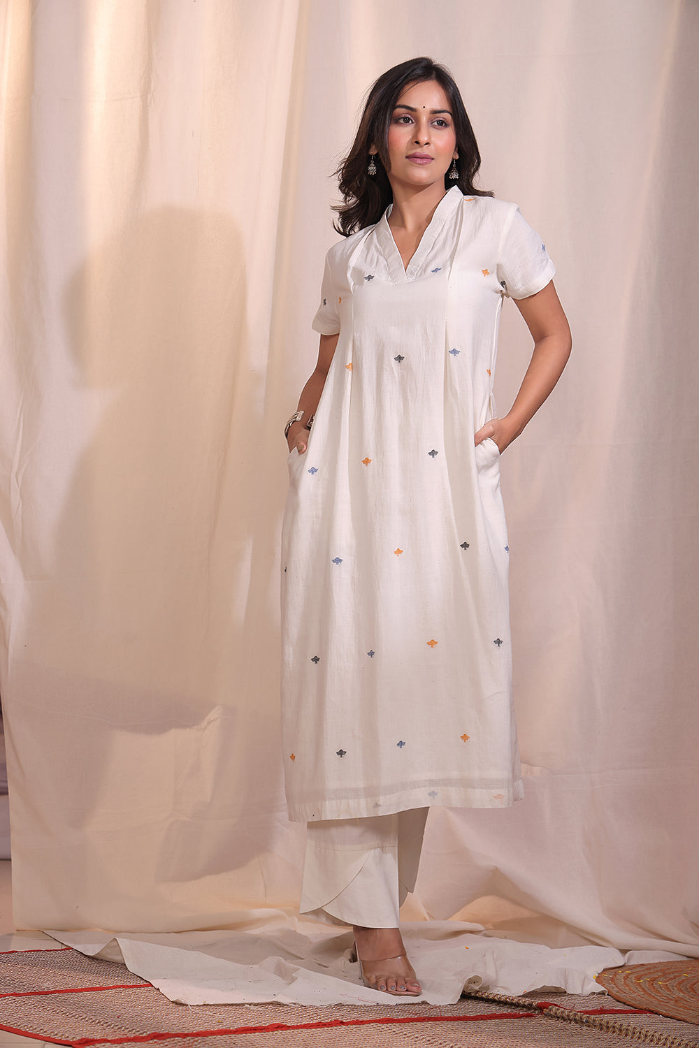 Handloom Off White Pure Cotton Jamdani Birds Kurta Set With Dupatta