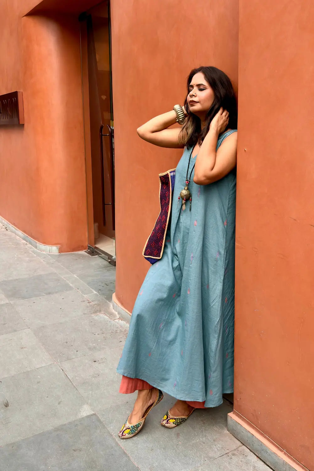 Handloom Grey Pure Cotton Jamdani Kurta Set With Dupatta