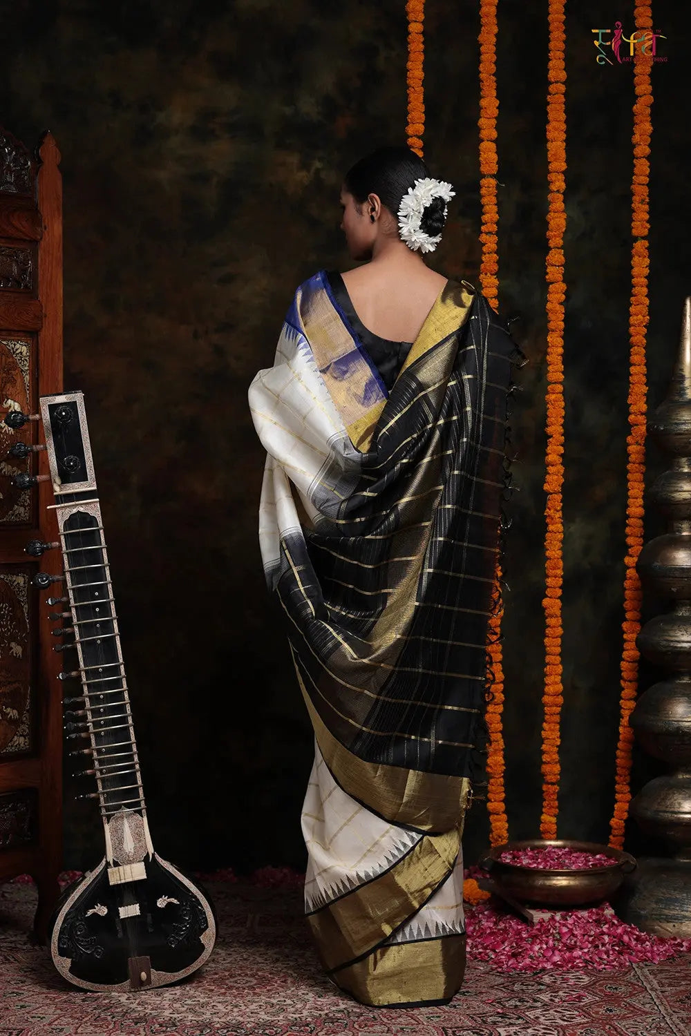 Handloom Cream Kanchipattu Saree With Zari Checks