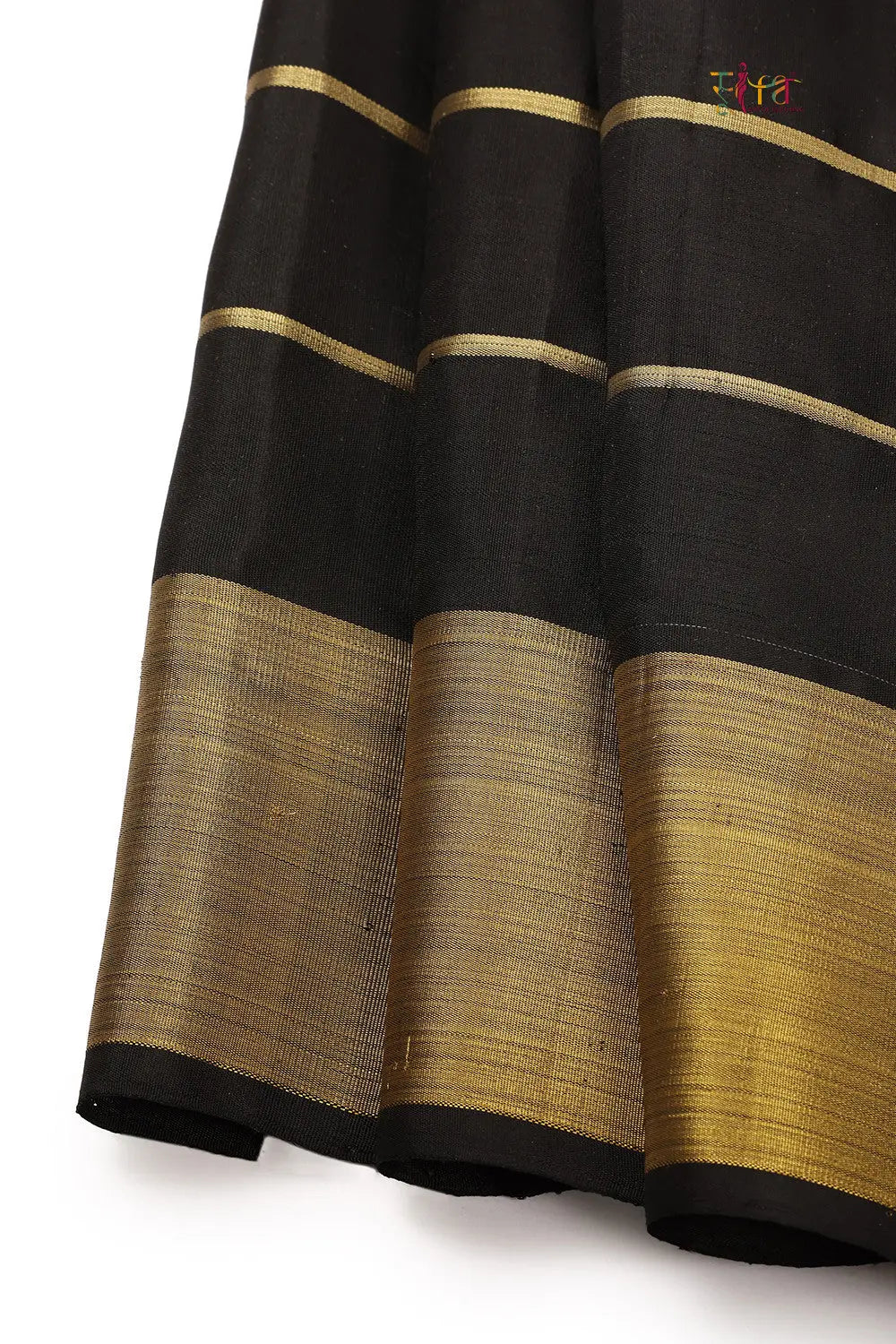 Handloom Cream Kanchipattu Saree With Zari Checks