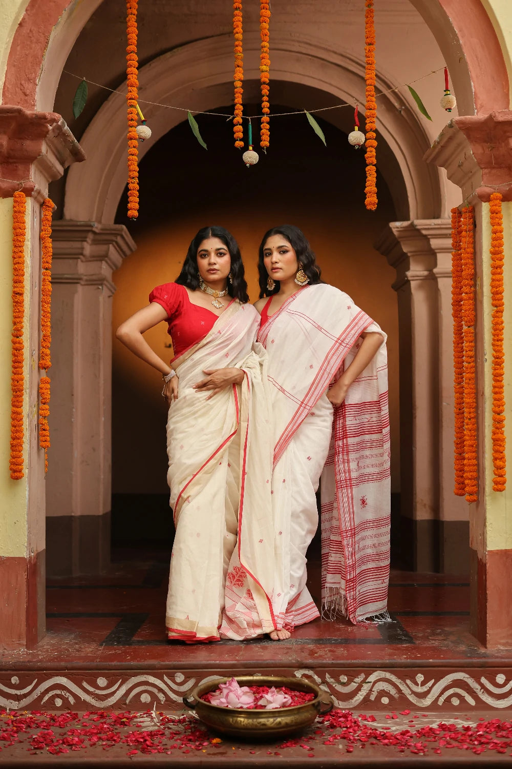 Handloom Laal Paar Pujo Saree