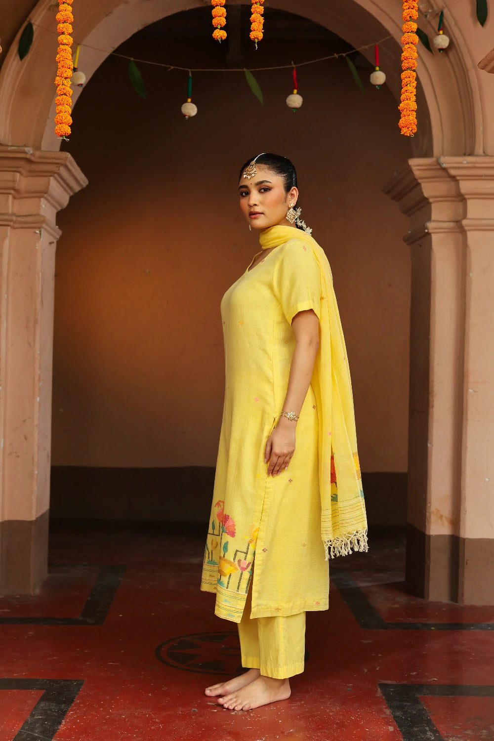 Handloom Yellow Pure cotton Jamdani Kurta Set With Dupatta