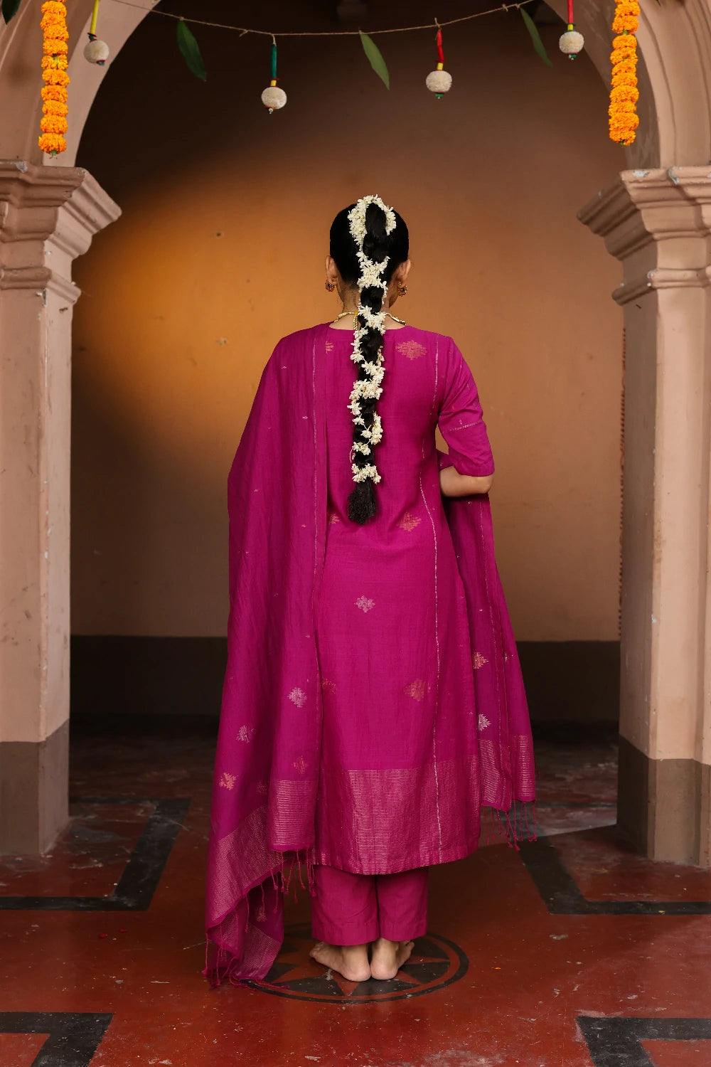 Handloom Rani Pink Pure cotton Zari Jamdani Kurta Set With Dupatta