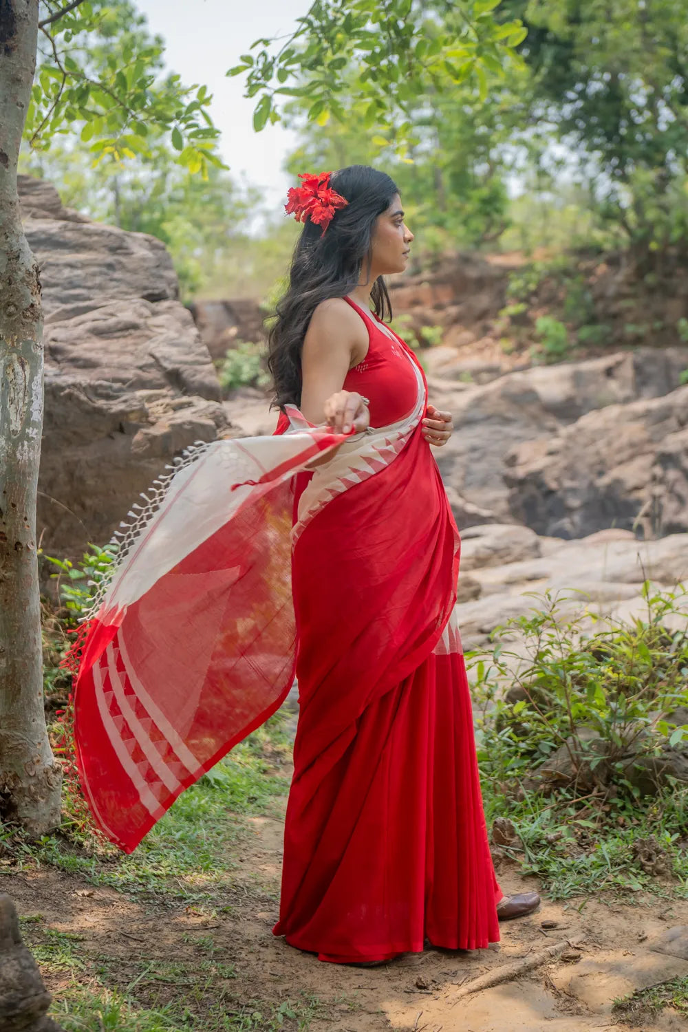 Handloom White & Red Mountain Jamdani Soft Cotton Saree