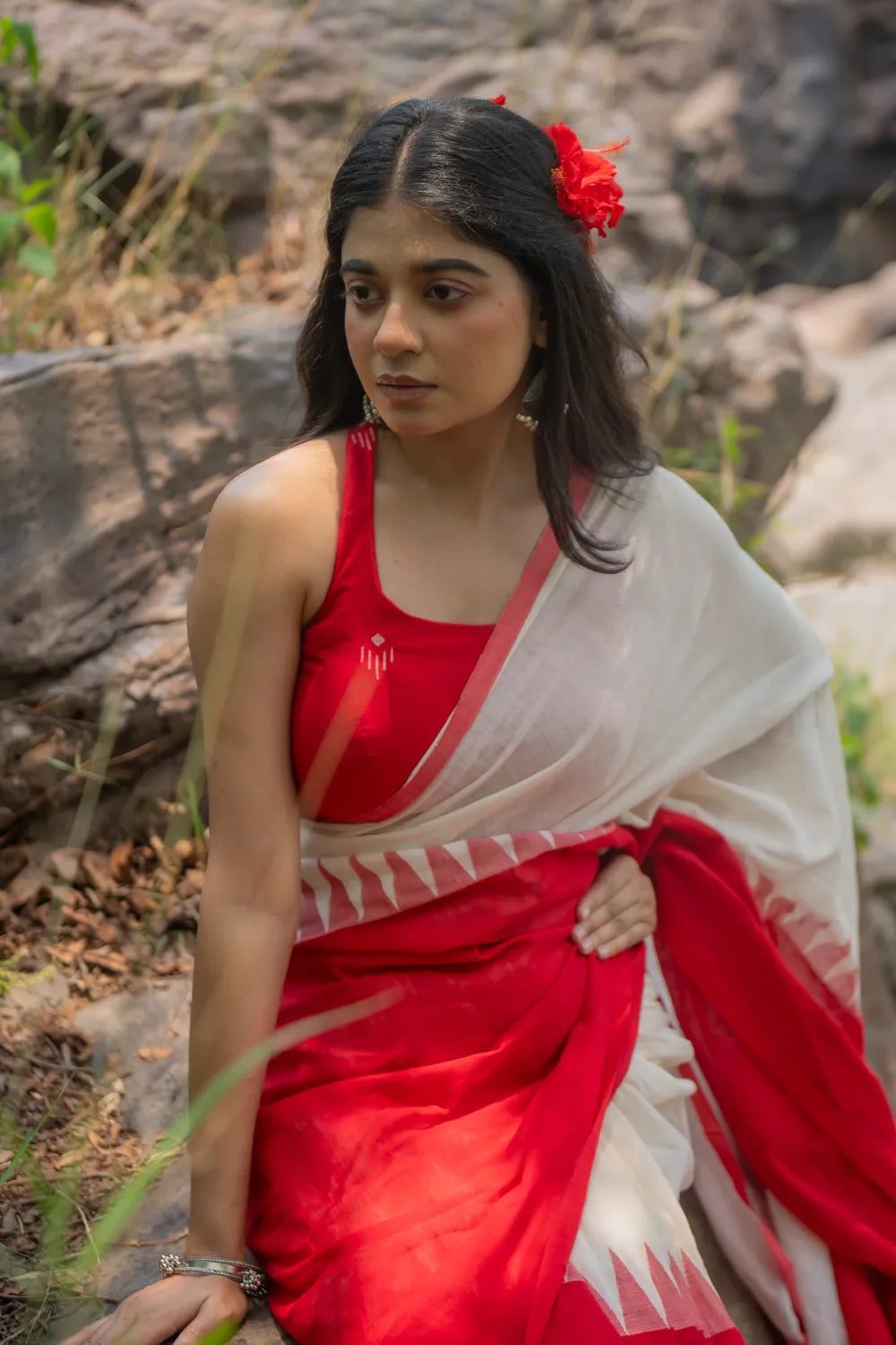 Handloom White & Red Mountain Jamdani Soft Cotton Saree