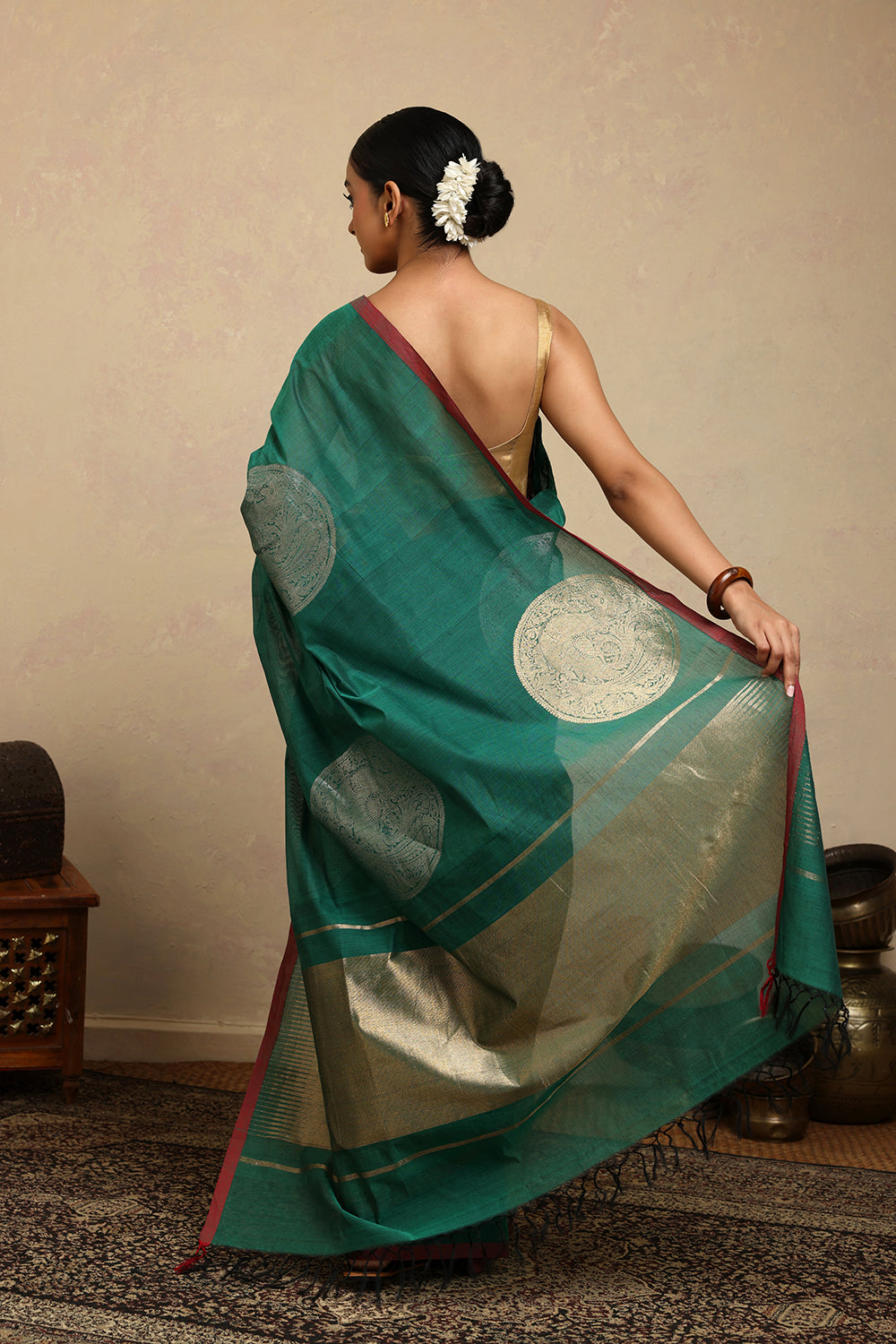 Handloom Forest Green Duo Tone Coin Motifs Kanchi Cotton Saree