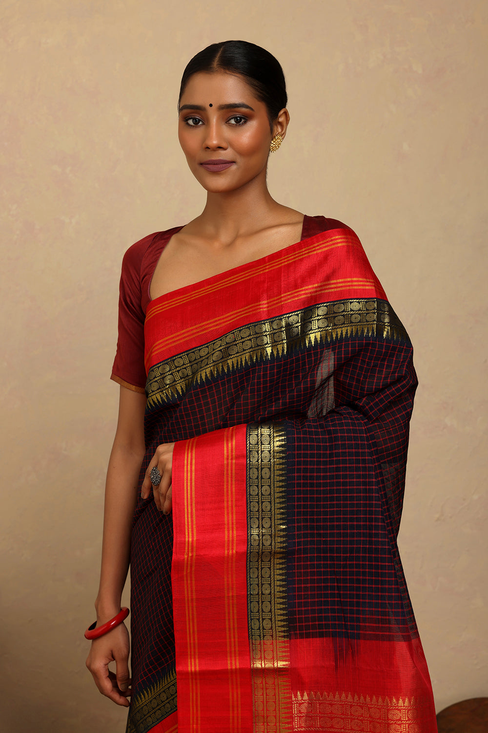 Handloom Navy Blue Check Kanchi Cotton Saree With Red Silk Pallu