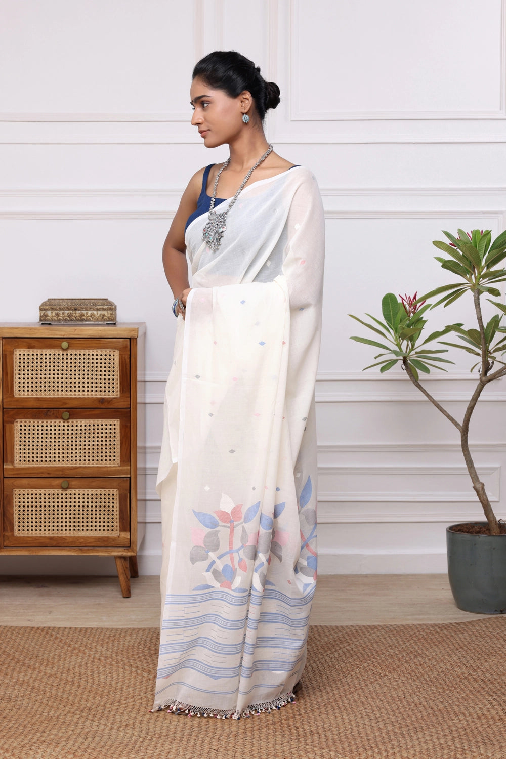 Handloom White Soft Cotton Jamdani Saree with Floral Motifs