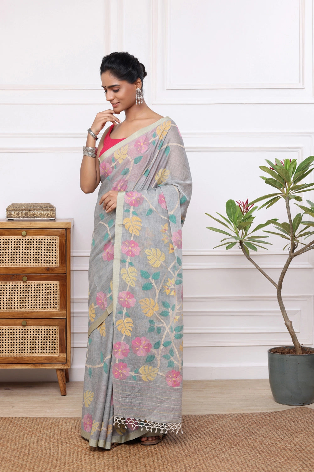 Handloom Grey Soft Cotton Multi Colour Floral Jamdani Saree