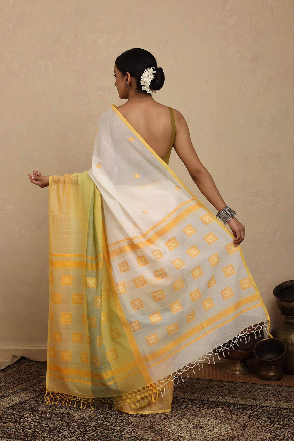 Handloom White and Yellow Pure Cotton Jamdani Saree