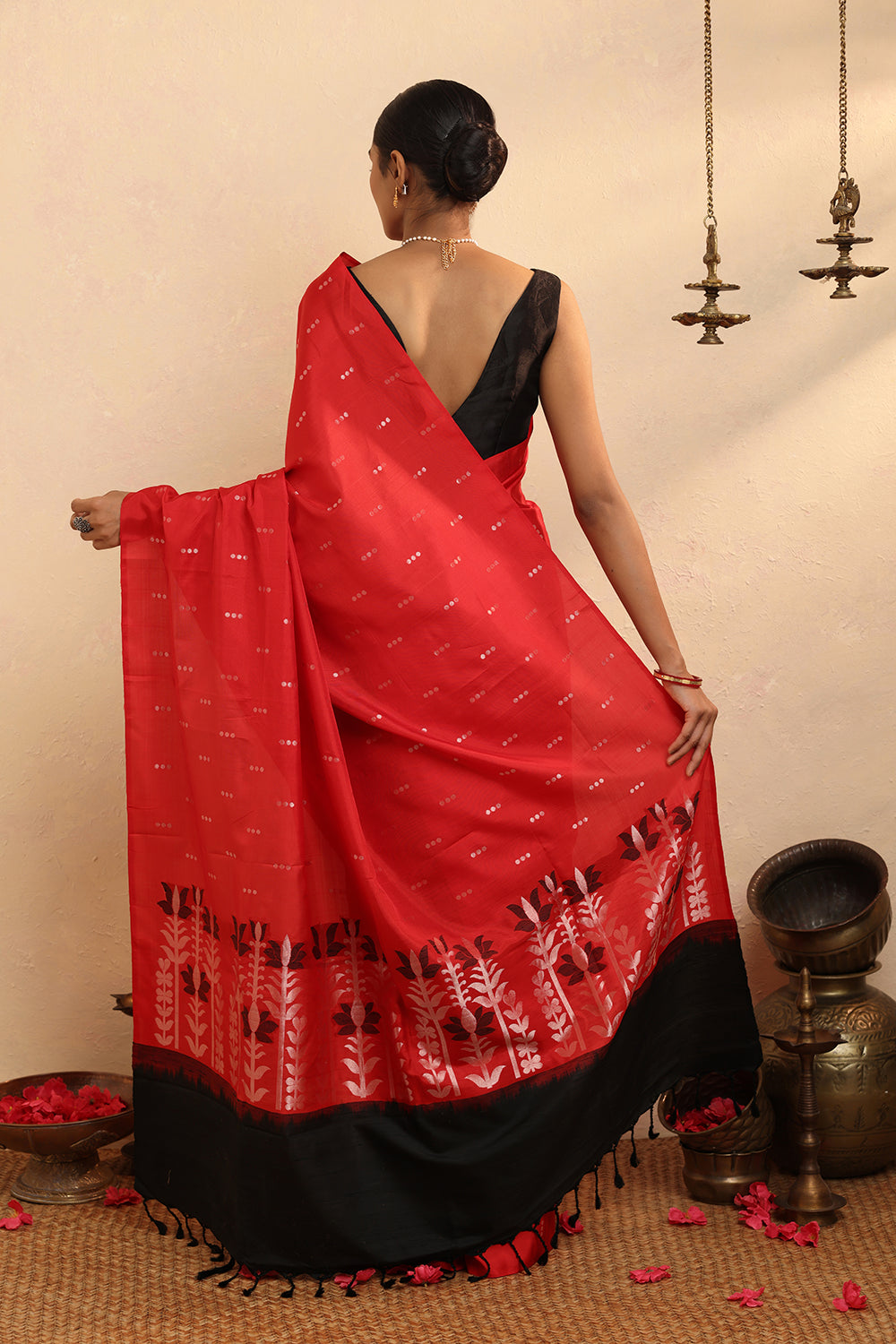 Handloom Red & Black Pure Silk Contemporary Kanchipattu Saree