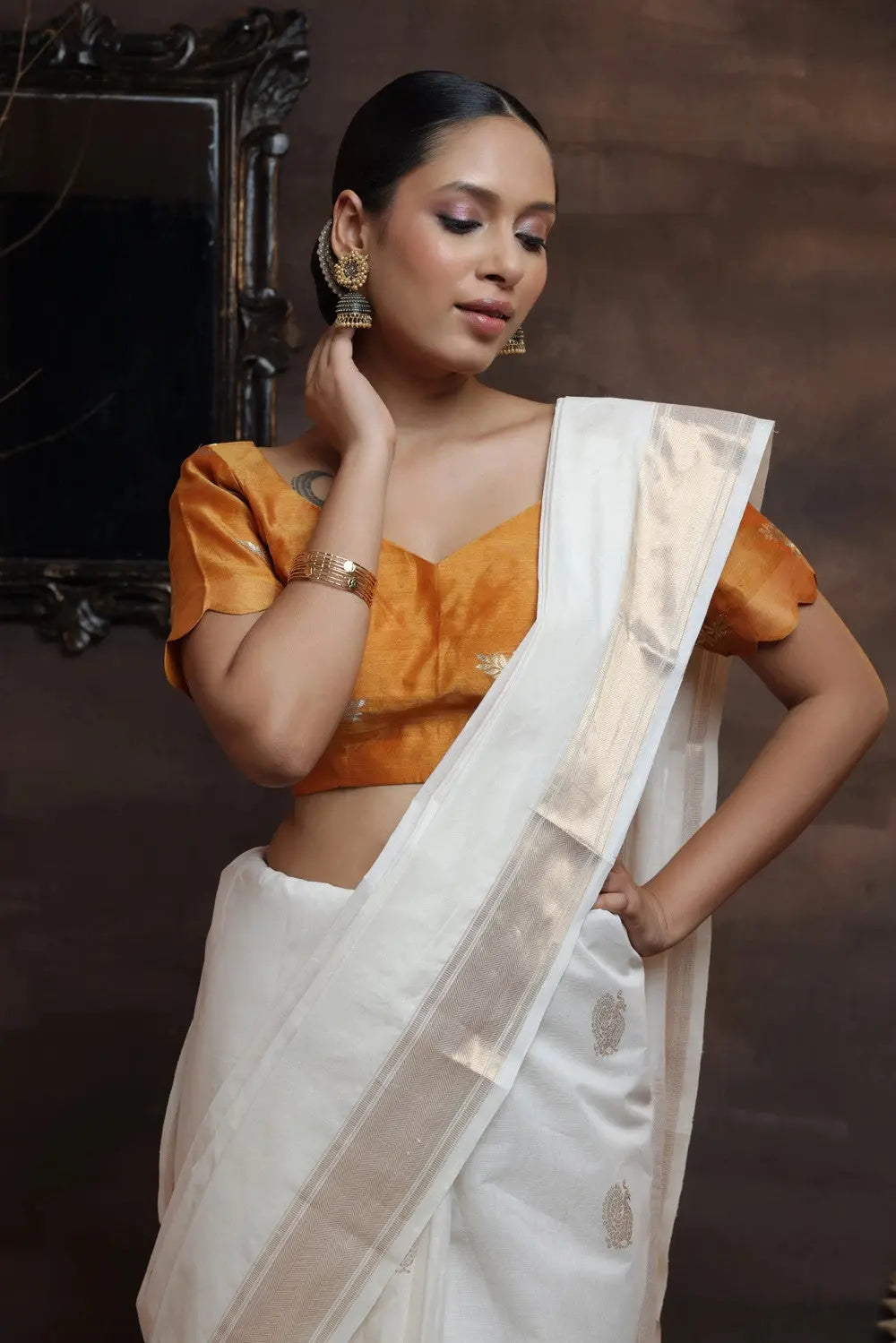 Off White Handloom Pure Cotton Saree With Gold Zari Border & Motifs