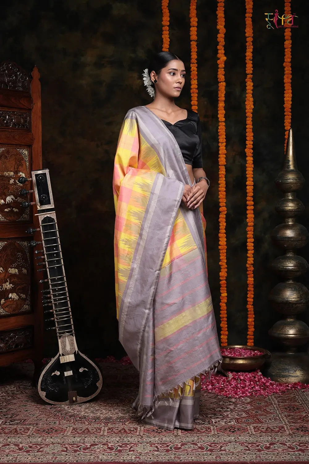 Handloom Peach & Lemon Check Design Saree With Grey Border