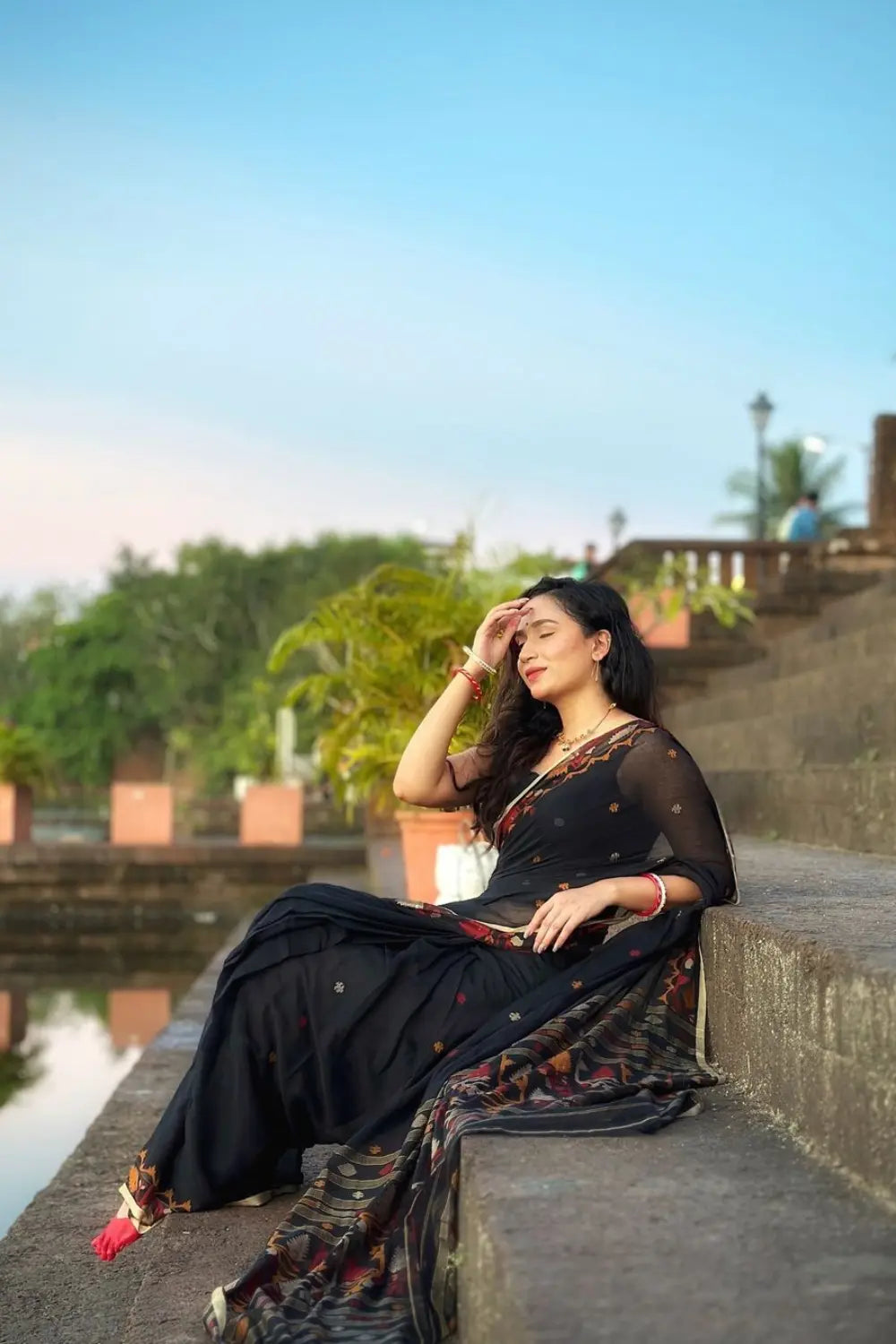 Handloom Black Pure Cotton Jamdani Saree With Multi Colour Border