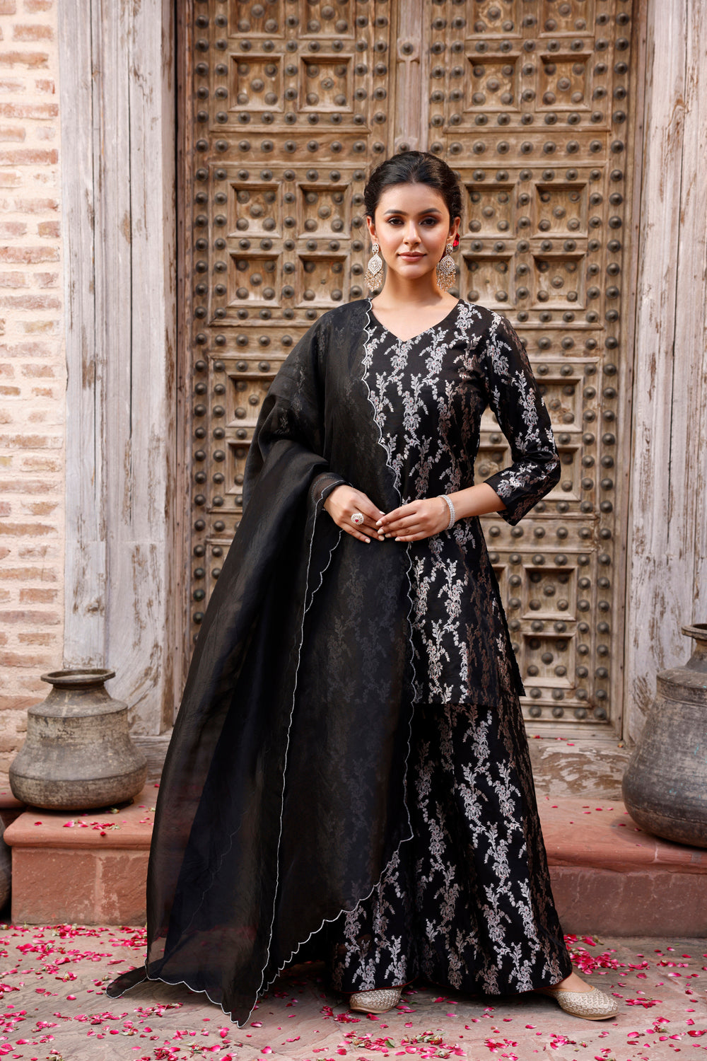 dupatta dress Black Pure Silk Banarasi Kurta Set With Dupatta