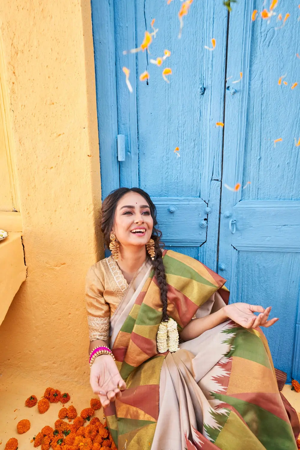 Handloom Gold Pure Silk Kanchi Saree With Double Temple Border