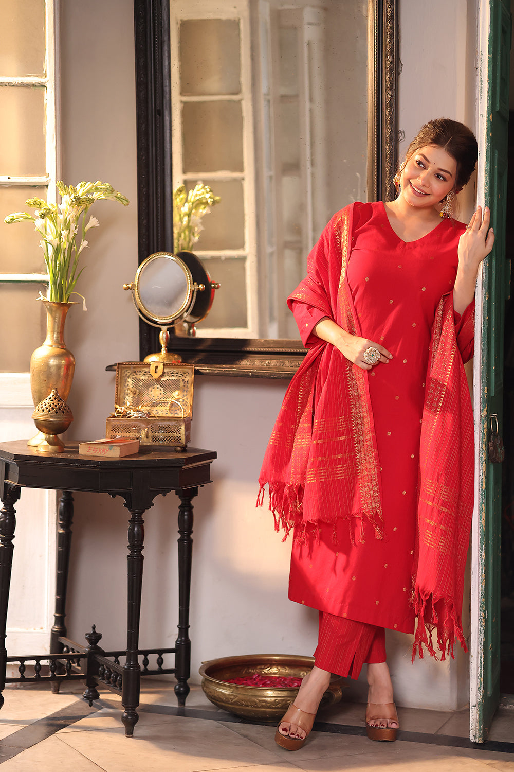 Red Pure South Cotton Zari Kurta Set With Dupatta