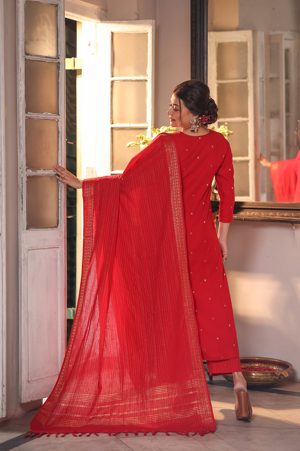 Red Pure South Cotton Zari Kurta Set With Dupatta