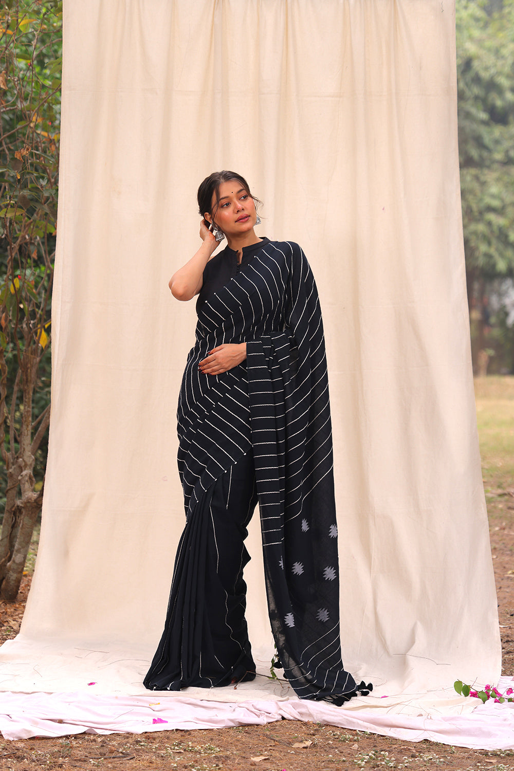 Handloom Black Pure Cotton Khesh Stripes Jamdani Saree