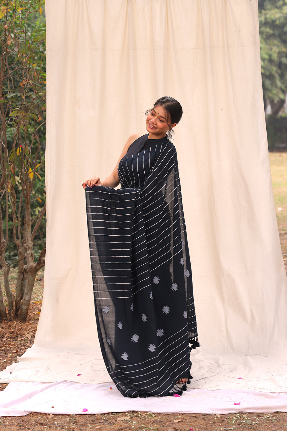 Handloom Black Pure Cotton Khesh Stripes Jamdani Saree