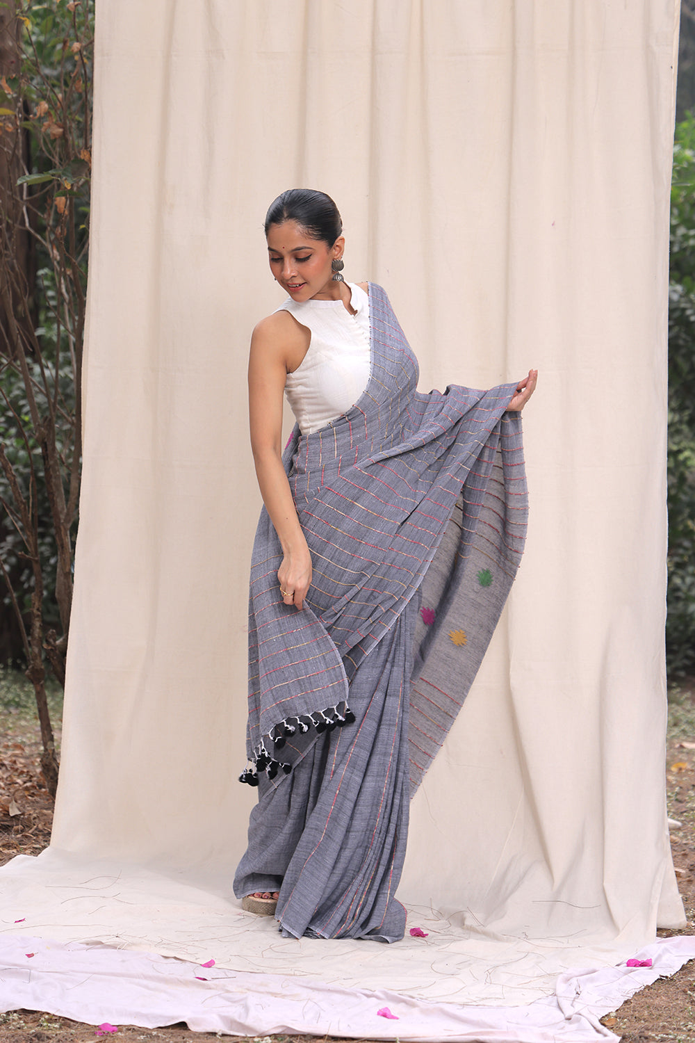 Handloom Grey Pure Cotton Khesh Stripes Jamdani Saree