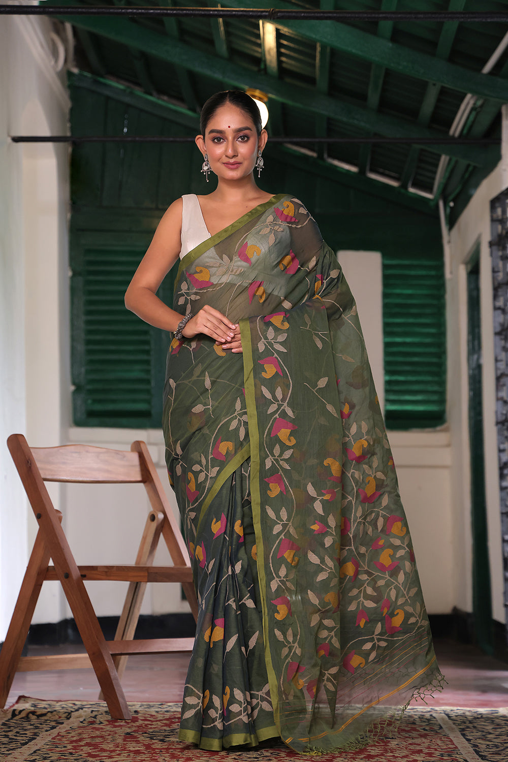 Handloom Dark Green  Pure Cotton Jamdani with Floral Motifs