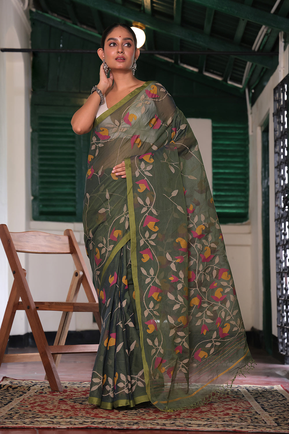 Handloom Dark Green  Pure Cotton Jamdani with Floral Motifs