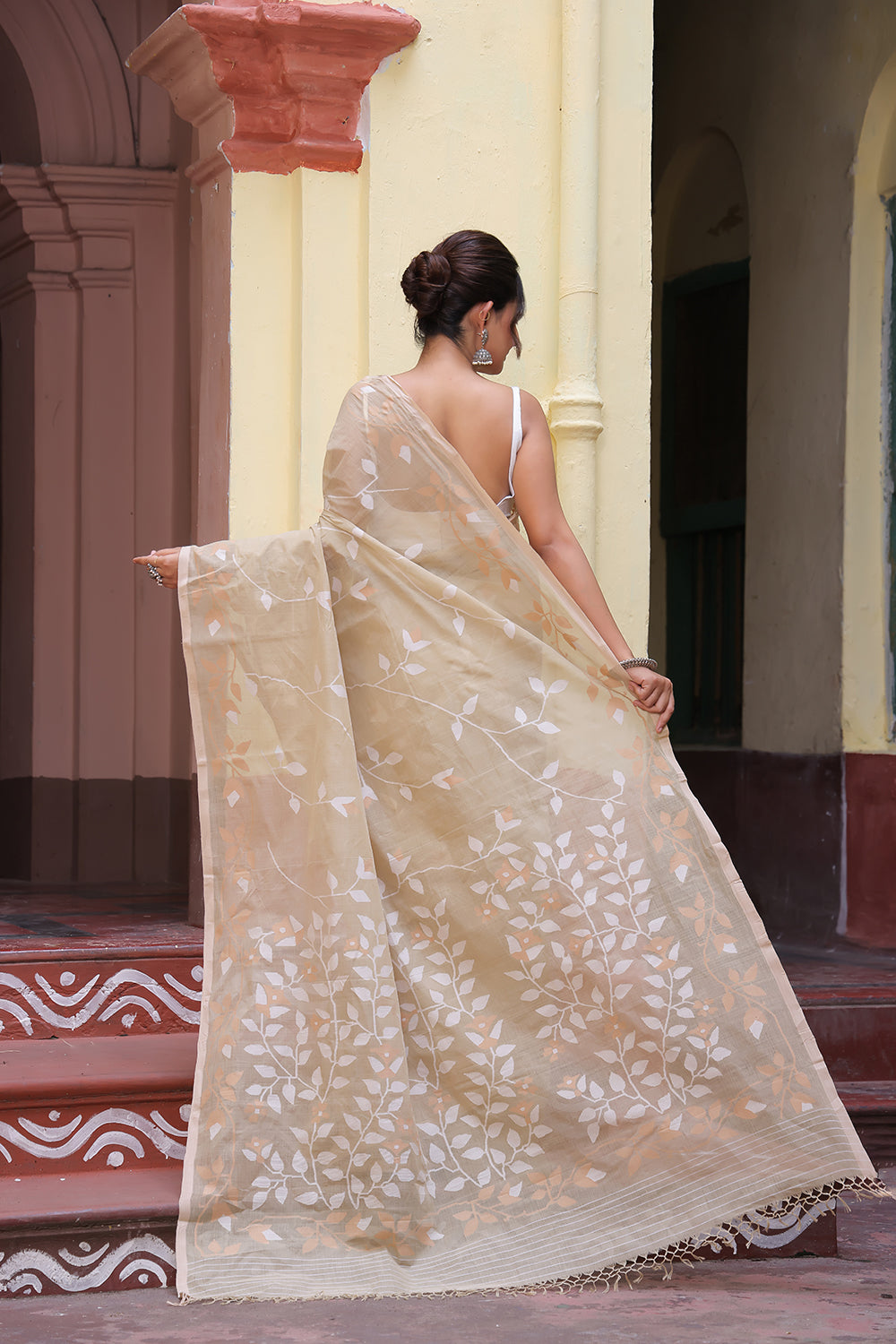 Handloom Beige Pure Cotton Exclusive Jamdani Saree with White Flowers