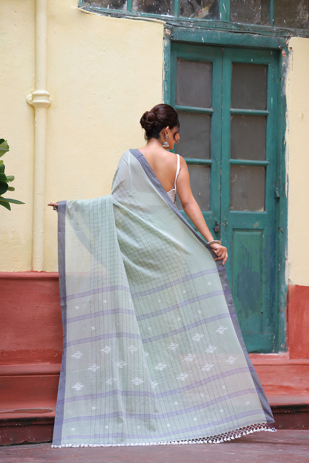 Handloom Tea Green Mulmul Cotton Jamdani Saree