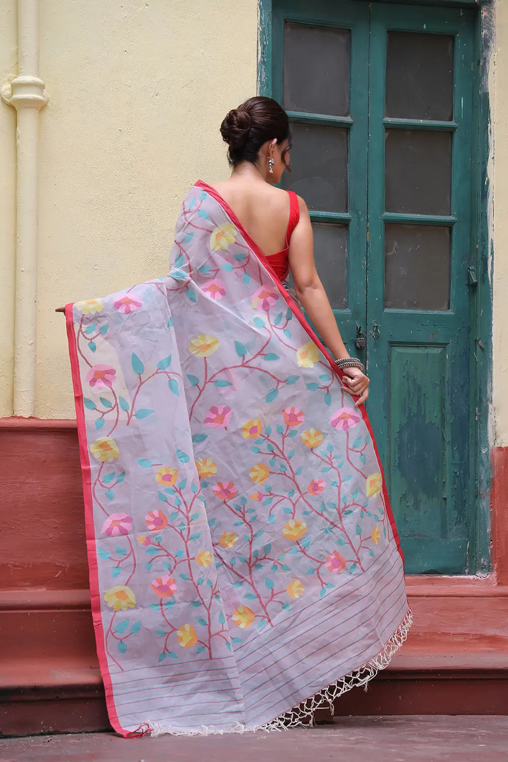 Handloom Grey and Red Pure Cotton Exclusive Jamdani Saree with Red Border