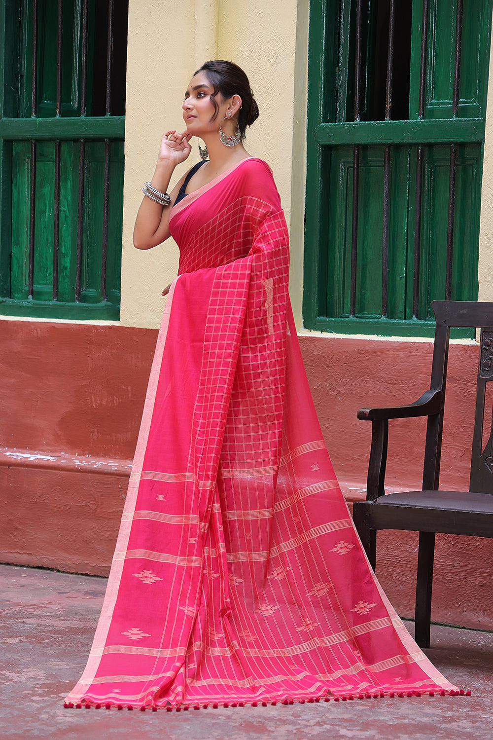 Handloom Hot Pink Mulmul Cotton Jamdani Saree