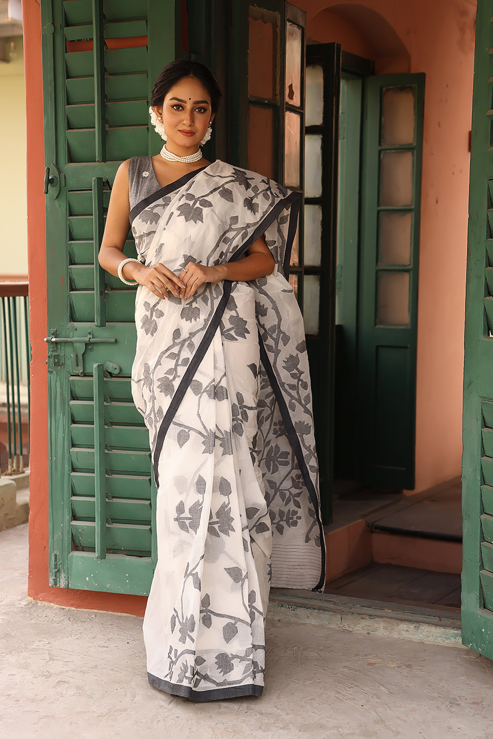 Black Resham Dhakai Jamdani Cotton Saree Whole Body Design | Buy Online