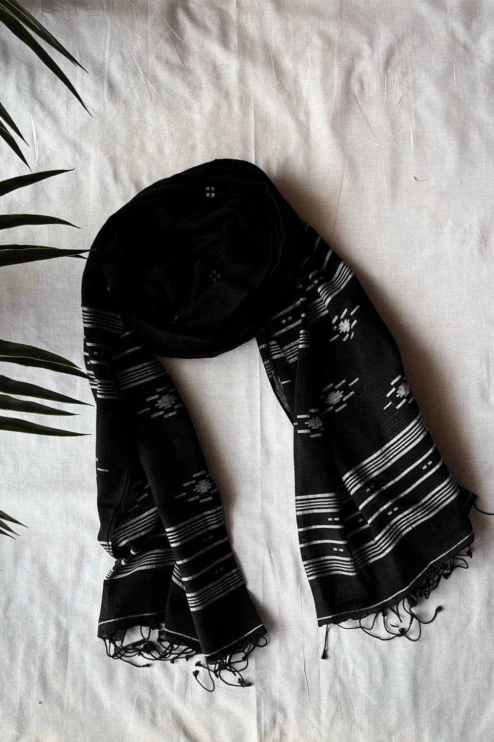 Handloom Noir Black  Yantra Jamdani Dupatta