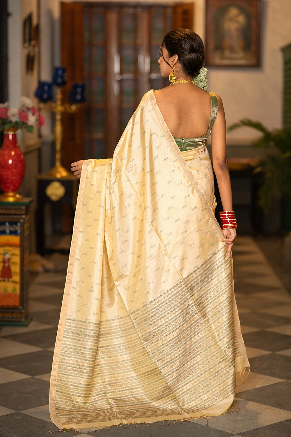 Handloom Cream Pure Silk Kanchi Contemporary Saree