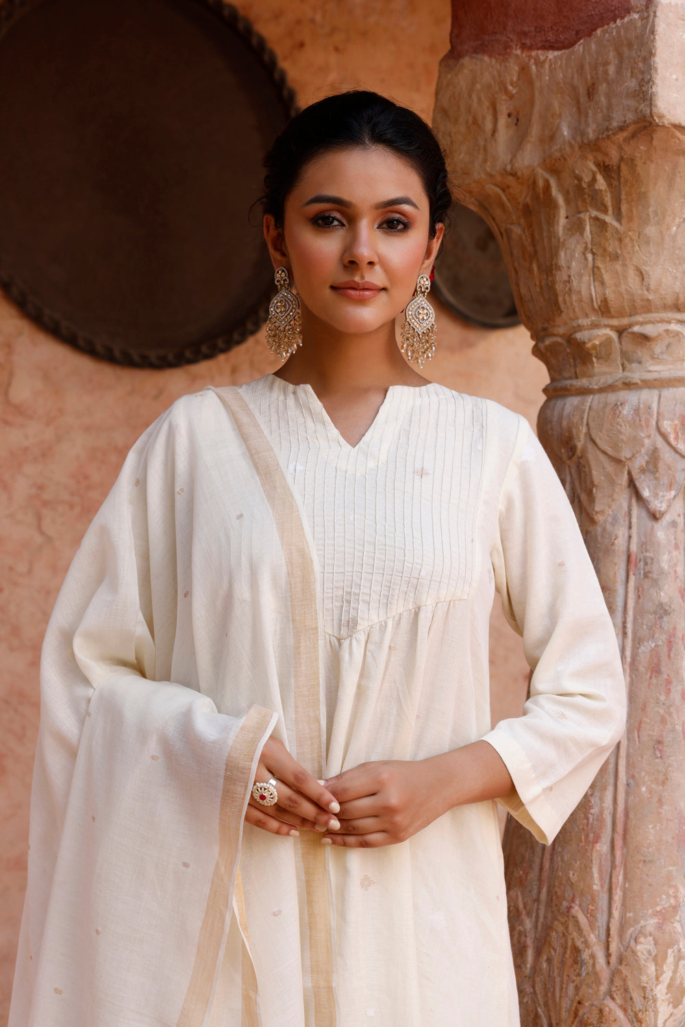 Handloom Off White Zari Jamdani Kurta Set With Dupatta
