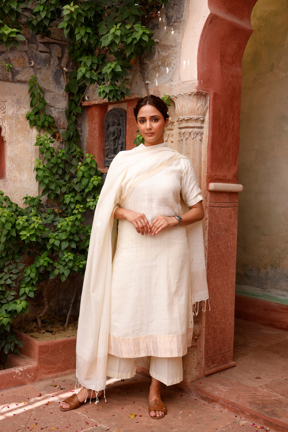 Handloom Off White Jamdani Zari  Kurta Set With Dupatta