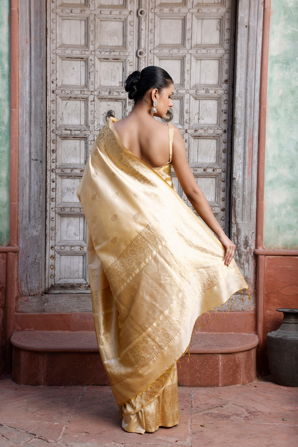 Handloom Cream Pure Silk Banarasi Saree