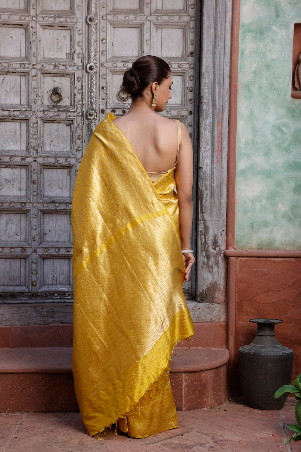 Handloom Yellow Gold Pure Silk Banarasi Saree